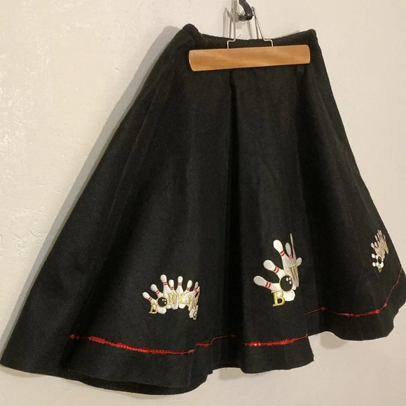 Circle skirt with bowling pins Vintage Storybook Heirlooms size Small - Picture 4 of 8